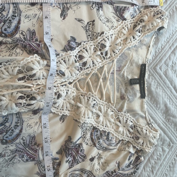 Bundle 2 White House Black Market Pink Lace Cold Shoulder Top & Lacy design. - Picture 12 of 14